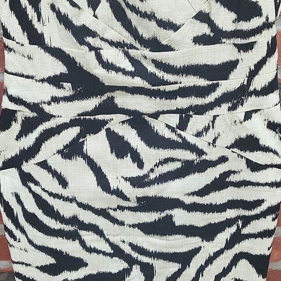 MK cream black and white dress - Picture 7 of 7